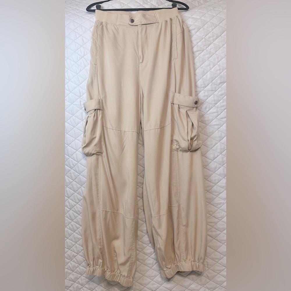 Free People, Road Ahead Pants, Beige, Small. New without tags.